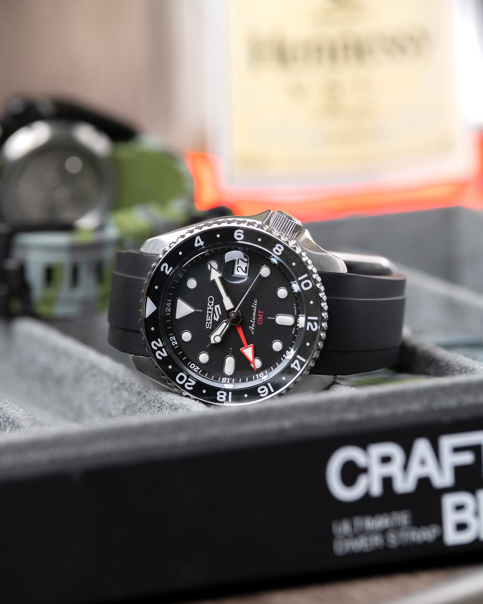 Seiko 5 rubber strap hotsell